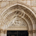 ROCAMADOUR - Le sanctuaire : chapelle Saint-Jean-Baptiste (le tympan de la porte d'entrée)
