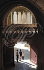 ROCAMADOUR - Le sanctuaire : la porte Sainte vue de l'intérieur