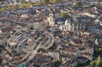  CAHORS  - la cathédrale Saint-Étienne et le quartier historique