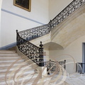 LECTOURE - Mairie (ancien palais épiscopal du XVIIe siècle)  : escalier inscrit MH
