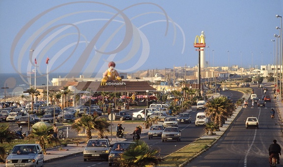 CASABLANCA - Mc Donald's Ain Diab - boulevard de la Corniche
