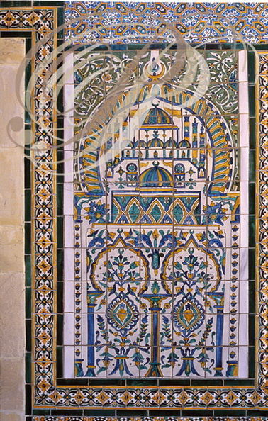 KAIROUAN_La_Mosquee_du_Barbier_detail_de_ceramique_murale_.jpg