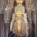 MOSQUEE_HASSAN_II_3_salle_de_priere_aile_laterale_les_lustres.jpg