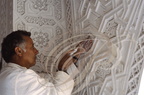 MOSQUÉE HASSAN II - 0 - le chantier en 1992 : réalisation des décors en plâtre sculpté (gebs)