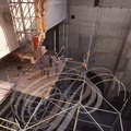 MOSQUÉE HASSAN II - 0 - le chantier en 1992 : assemblage des décors de bois zouackés du plafond mobile 