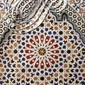 TÉLOUET - KASBAH du GLAOUI : décors en zellige (floral de style mérinide et géométrique autour d'une étoile à 16 branches)
