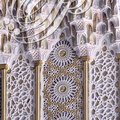  CASABLANCA - PALAIS ROYAL -  Dar Ouma : décors en gebs peint et doré (panneaux en forme de chemmasiats surmontés de mouqarnas)