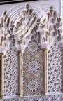  CASABLANCA - PALAIS ROYAL -  Dar Ouma : décors en gebs peint et doré (panneaux en forme de chemmasiats surmontés de mouqarnas)
