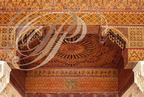MARRAKECH - PALAIS ROYAL : alcove en bois peint (décors floraux, géométriques et calligraphie coufique)