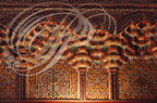 MARRAKECH - PALAIS ROYAL : salle du trône : mouqarnas en bois sculpté et peint (zouack)