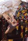FANTASIA (Maroc) -  vêtement du cavalier : botte en cuir decoree de pièces de cuir de couleur brodées et tapis de selle brodé et orné de sequins (Moyen-Atlas)
