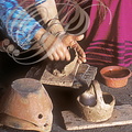 SEJNANE (Kroumirie) - poterie en terre crue : le modelage