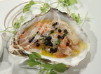 TARTARE DE SAUMON,  HUITRE et BAR relevé de gingembre, caviar de hareng fumé (Bistrot Constant à Montech - 82)