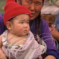 CHINE (MONGOLIE INTÉRIEURE) - ouest du Grand Khingan : femme nomade de la steppe et son enfant (portraits)