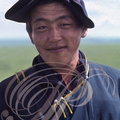CHINE (MONGOLIE INTÉRIEURE) - ouest du Grand Khingan : nomade de la steppe, gardien de chevaux (portrait)
