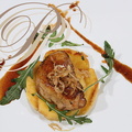 Escalope de foie gras de canard poêlée aux pommes Golden, sauce bigarade (restaurant L'OURIOL à Montauban - 82)