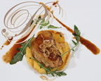 Escalope de foie gras de canard poêlée aux pommes Golden, sauce bigarade (restaurant L'OURIOL à Montauban - 82)