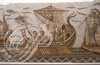 TUNIS - musée du BARDO : salle d Ulysse (détail : Ulysse enchaîné pour ne pas succomber au charme des sirènes)