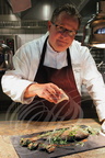 AGEN - restaurant "LA TABLE d'ARMANDIE" de Michel Dussau : le chef en cuisine