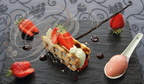 FRAISES : Gaufre feuilletée aux premières fraises Gariguettes du Lot et Garonne creme legere au basilic et sorbet a la rose (La Table d'Armandie de Michel Dussau à Agen - 47)