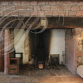 COLLONGES-LA-ROUGE - Chambre d'Hôtes "Chez Jeanne" (cheminée dans une chambre)