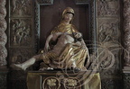 COLLONGES-LA-ROUGE - église Saint-Pierre : Pieta du XVe siècle