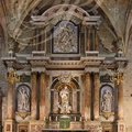 GRENADE - église Notre-Dame de l'Assomption : retable de l'école du sculpteur Marc Arcis (statues de saint Sebastien, de la Vierge et de saint Roch surplombées d'un bas relief de l'Assomption)