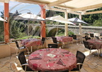 AMBIALET - hôtel restaurant du Pont : la terrasse et le pont sur le Tarn