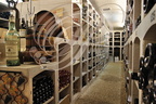 NAJAC - restaurant hôtel "l'Oustal del Barry" : la cave contenant plus de 300 références de vins