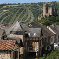 NAJAC - la forteresse royale (XIIe et XIIIe siècles) dominant le village  