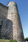 NAJAC - la forteresse royale (XIIe et XIIIe siècles) : le donjon (détail des archères hautes de 6,80 m (uniques au monde)
