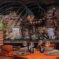 Restaurant "Le Lautrec" à Albi : salle de restaurant dans les anciennes écuries de la maison de Toulouse-Lautrec (la cheminée)
