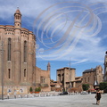 ALBI - place Sainte-Cécile (à gauche : la cathédrale Sainte-Cécile,  au fond : le palais de Berbie, musée Toulouse-Lautrec
