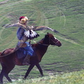 KAZAKHSTAN  (ouest d Almaty) : "burtkishi" (aiglier portant pour la chasse)