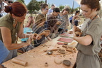EAUZE - FESTIVAL GALOP ROMAIN 2015 - le village des artisans : le moulage des lampes à huile en argile
