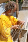 EAUZE - FESTIVAL GALOP ROMAIN 2015 - le village des artisans : le sculpteur sur pierre, Wim Pieters de Cazaux d'Angles (32)