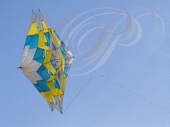 EAUZE (France - 32)  - FESTIVAL GALOP ROMAIN - démonstration de cerfs volants chinois 