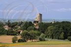 TERMES-D'ARMAGNAC - le château  et  le clocher de l'église Saint-Pierre