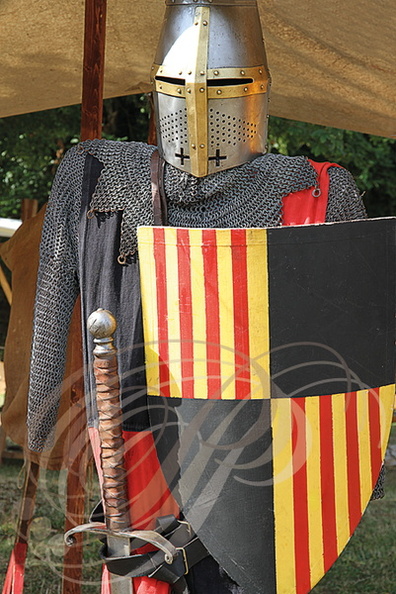 TERMES-D'ARMAGNAC - fête médiévale : armure ( XIIIe siècle : croisade des Albigeois)