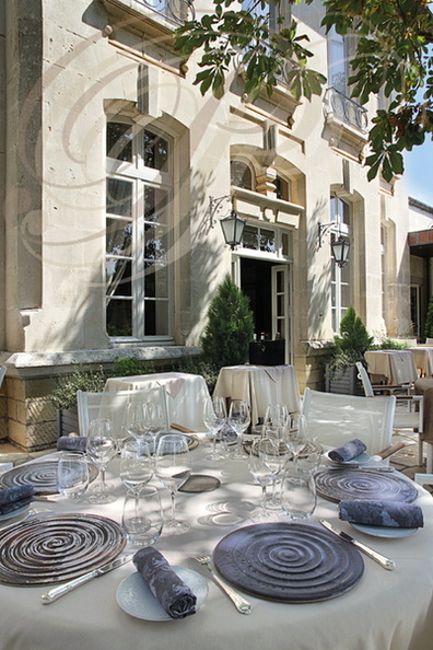 SAINT_MEDARD_restaurant_LE_GINDREAU_la-terrasse_facade_du_restaurant.jpg