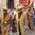 LAUTREC - fête de l'ail rose : procession des confréries dans la ville (Commanderie des Vins de Faugères - 34)