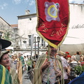 LAUTREC - fête de l'ail rose : procession des confréries dans la ville (Confrérie de L'Aiet de Trets - 13)