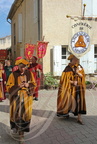 LAUTREC - fête de l'ail rose : procession des confréries dans la ville (Confrérie de L'Échaudé de Carmaux - 31)