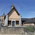 IBOS - chapelle Saint-Roch du XVIIe siècle, au fond : la collégiale Saint-Laurent