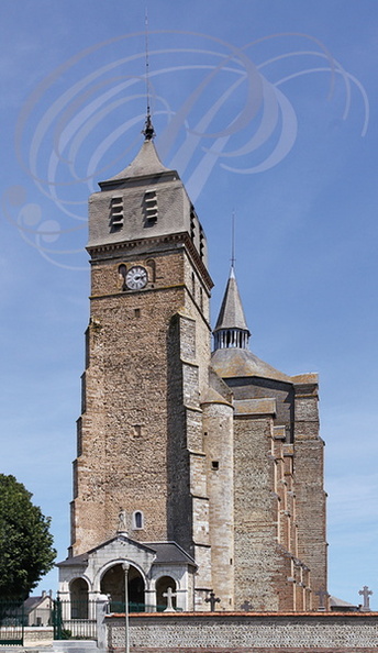 IBOS - la collegiale Saint-Laurent : la façade et le clocher