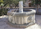 SAINT-ANTOINE-de-PONT-d'ARRATZ - fontaine élevée en l'honneur des pélerins de Saint-Jacques de Compostelle 