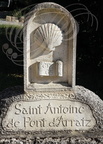 SAINT-ANTOINE-de-PONT-d'ARRATZ - stèle du GR 65 sur le chemin de Saint-Jacques de Compostelle