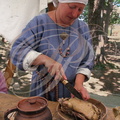 TERMES-D'ARMAGNAC - fête médiévale : Académie médiévale de Termes (cuisine médiévale : découpe de la canette rôtie au feu de bois)