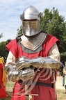 TERMES-D'ARMAGNAC - fête médiévale : combattant médiéval (casque des XIIIe-XIVe siècles 