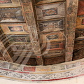CUREMONTE - castrum de Plas : plafond en bois peint (trompe-l'œil)